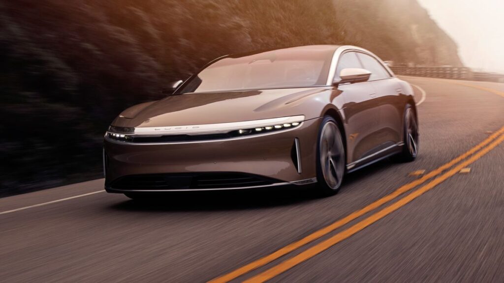 Forget Tesla: de top 5 nieuwe startups met luxe elektrische auto's