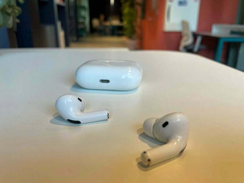 Airpods met Android